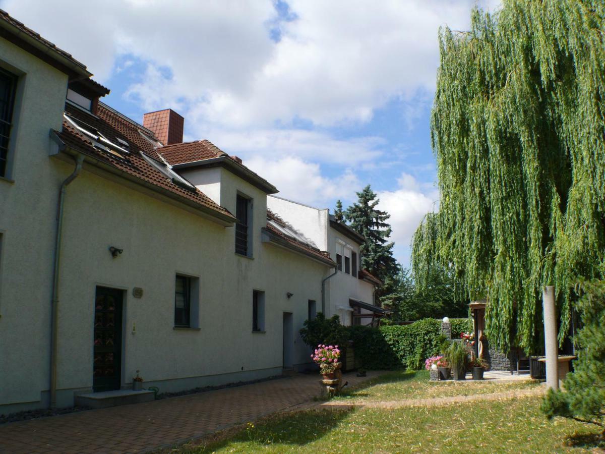Apartment Im Gruenen Mit Anbindung Ans Zentrum Erfurt Dış mekan fotoğraf